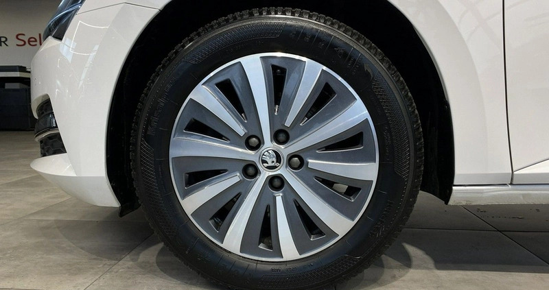 Skoda Superb cena 104900 przebieg: 107000, rok produkcji 2020 z Piastów małe 529